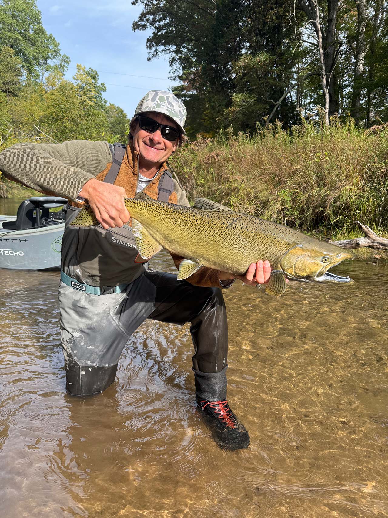 pere_marquette_river_salmon
