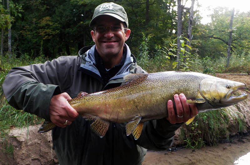 PERE MARQUETTE RIVER SALMON